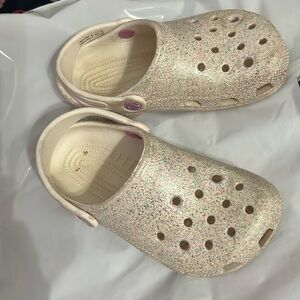 Little girls crocs